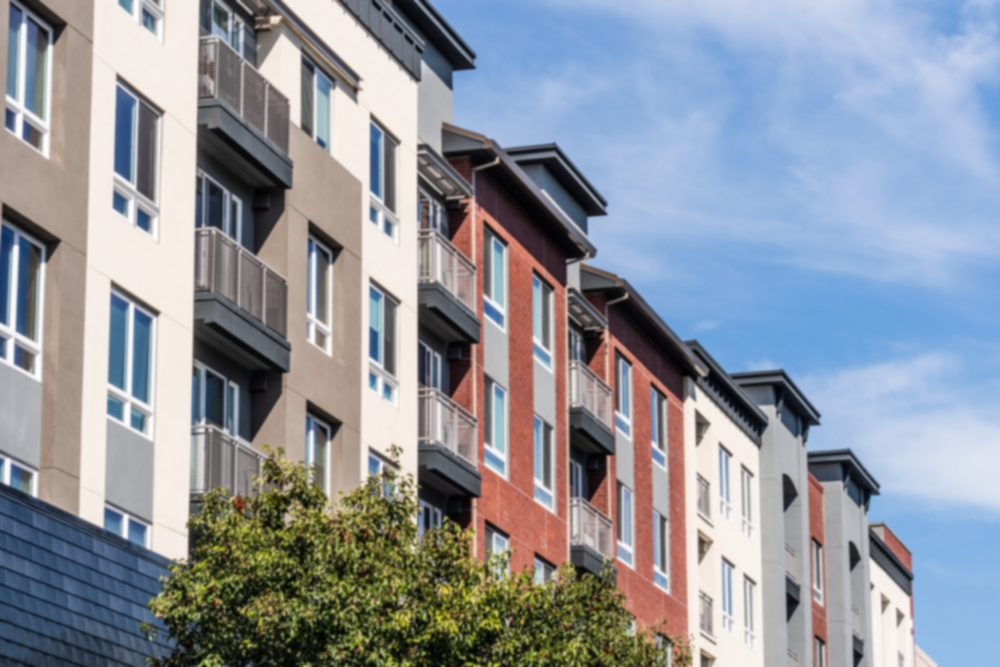 ¿Qué son los apartamentos con ingresos restringidos?